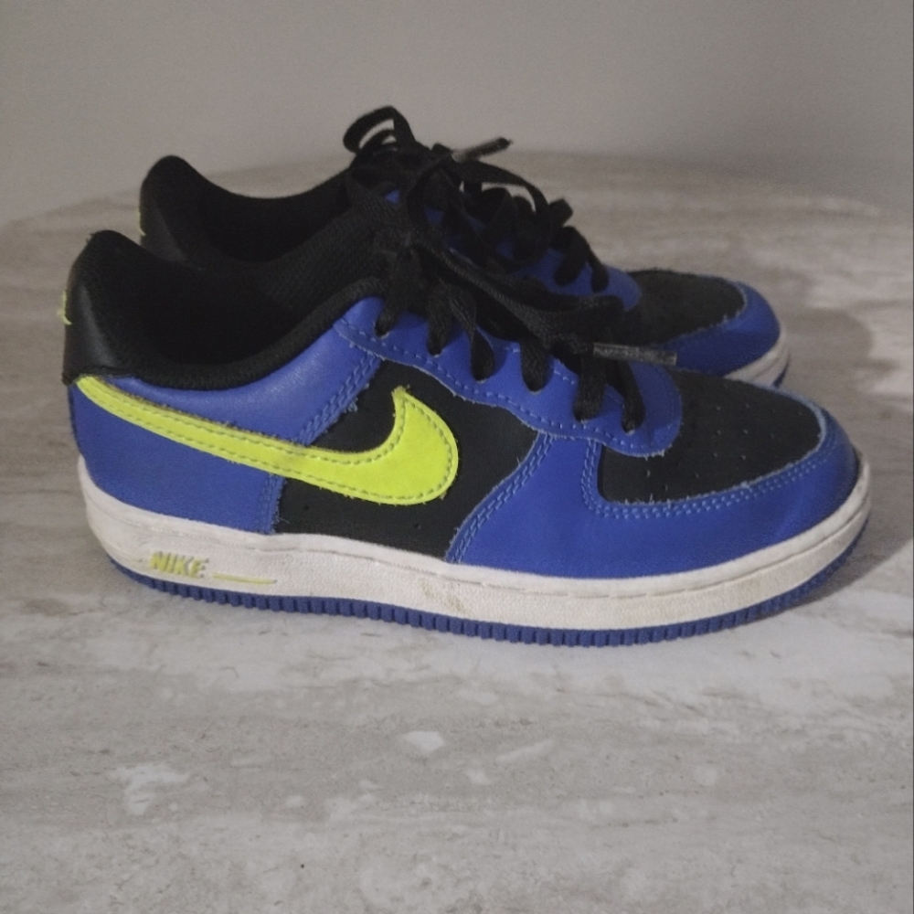 Nike Air Force 1 LV8 Low Racer Blue Volt